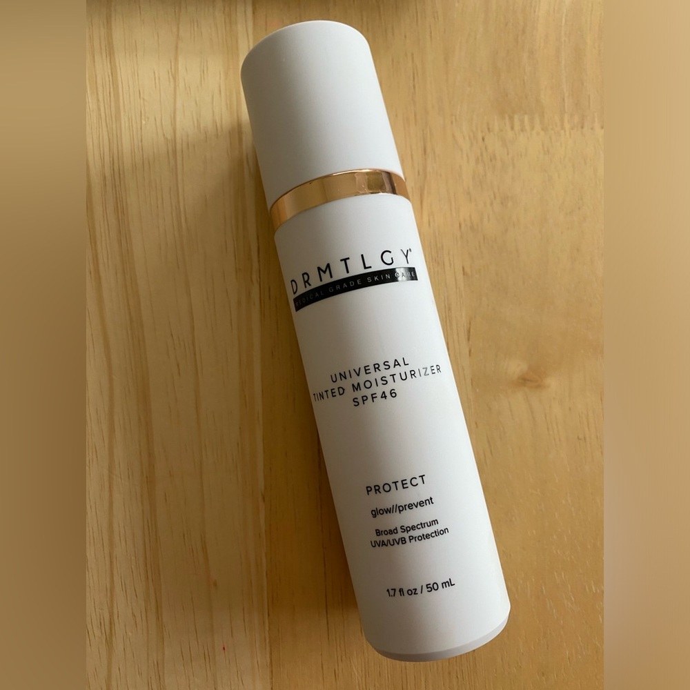 DRMTLGY Universal Tinted Moisturizer SPF 46